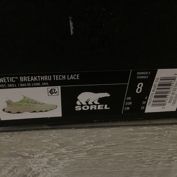 SOREL Women's Kinetic Breakthru Tech Lace Sneakers, size 8 - Picture 2 of 12
